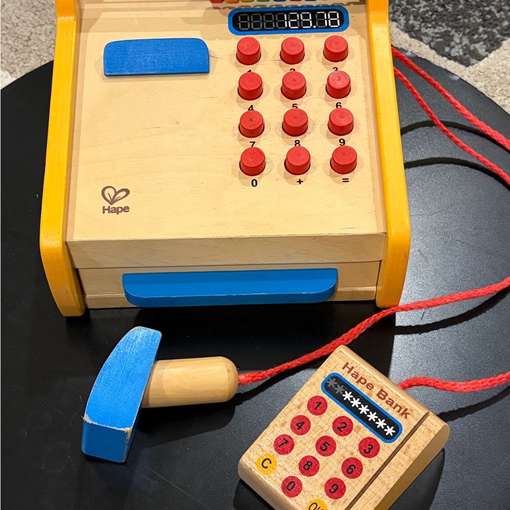 Hape Wooden Pretend Play Cash Register Beige Drawer Abacus Card Reader 3-4 Years - Picture 2 of 7